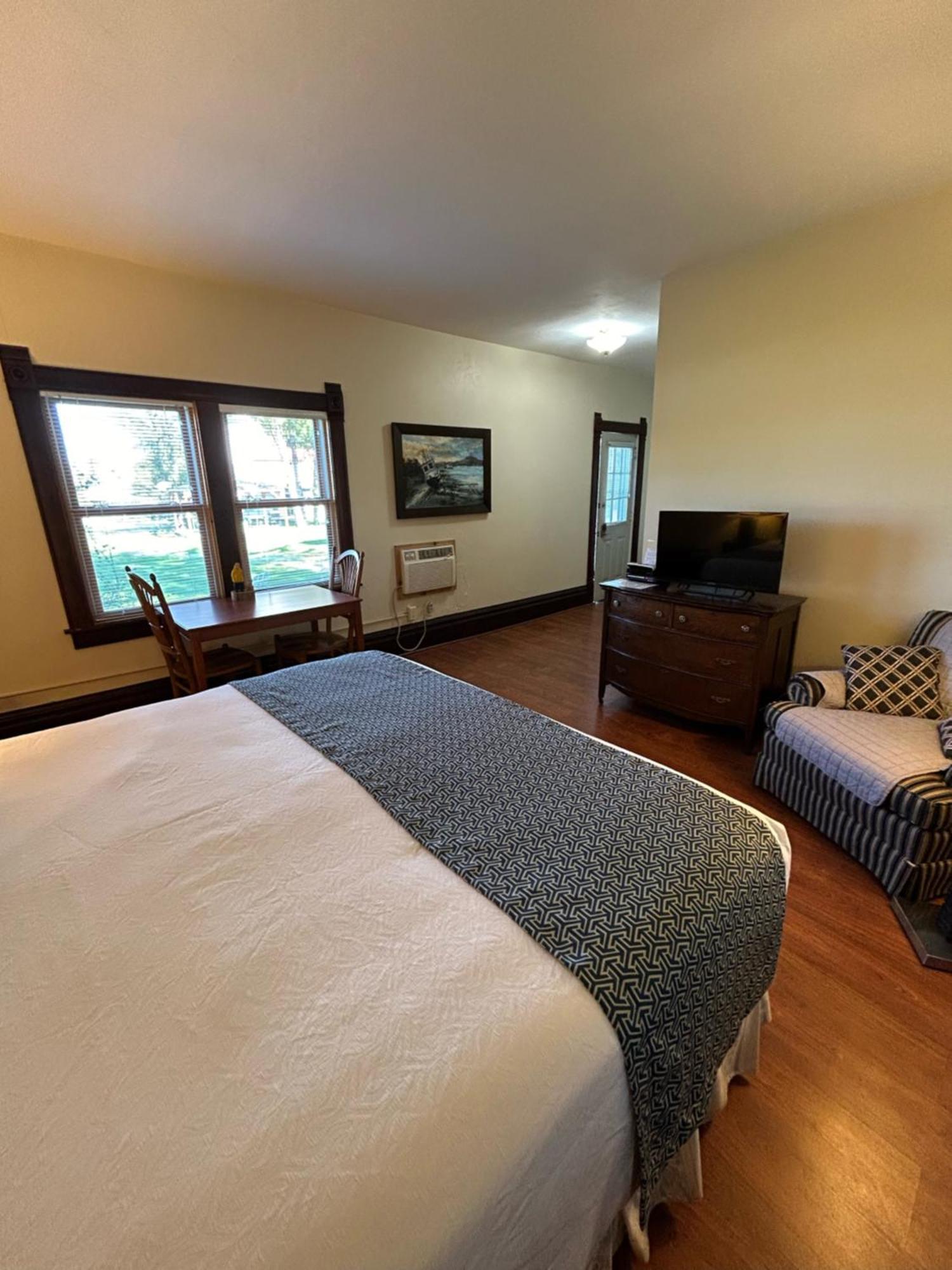 Harbor Light Inn Gills Rock Экстерьер фото