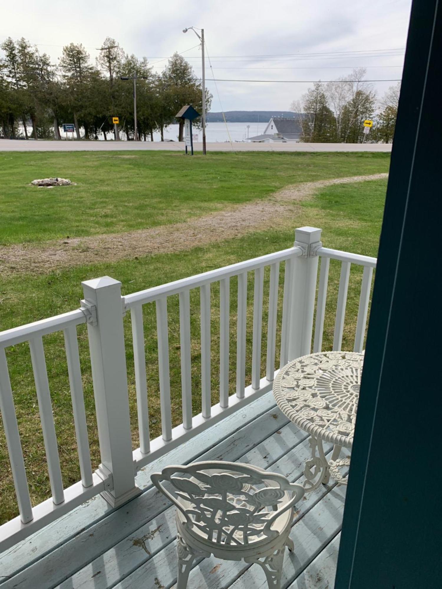 Harbor Light Inn Gills Rock Экстерьер фото