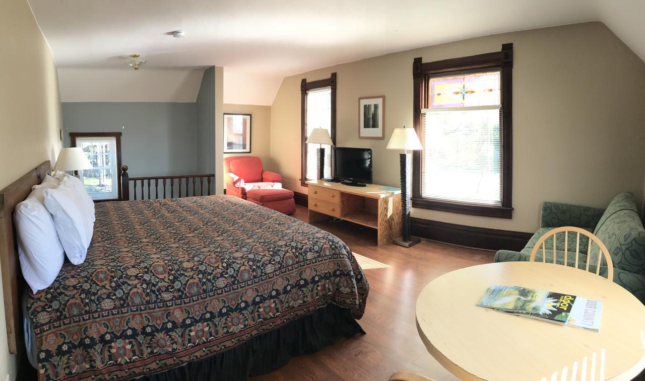Harbor Light Inn Gills Rock Экстерьер фото