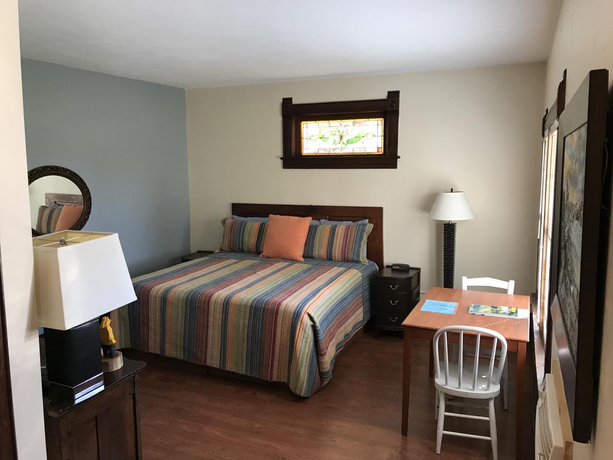 Harbor Light Inn Gills Rock Экстерьер фото