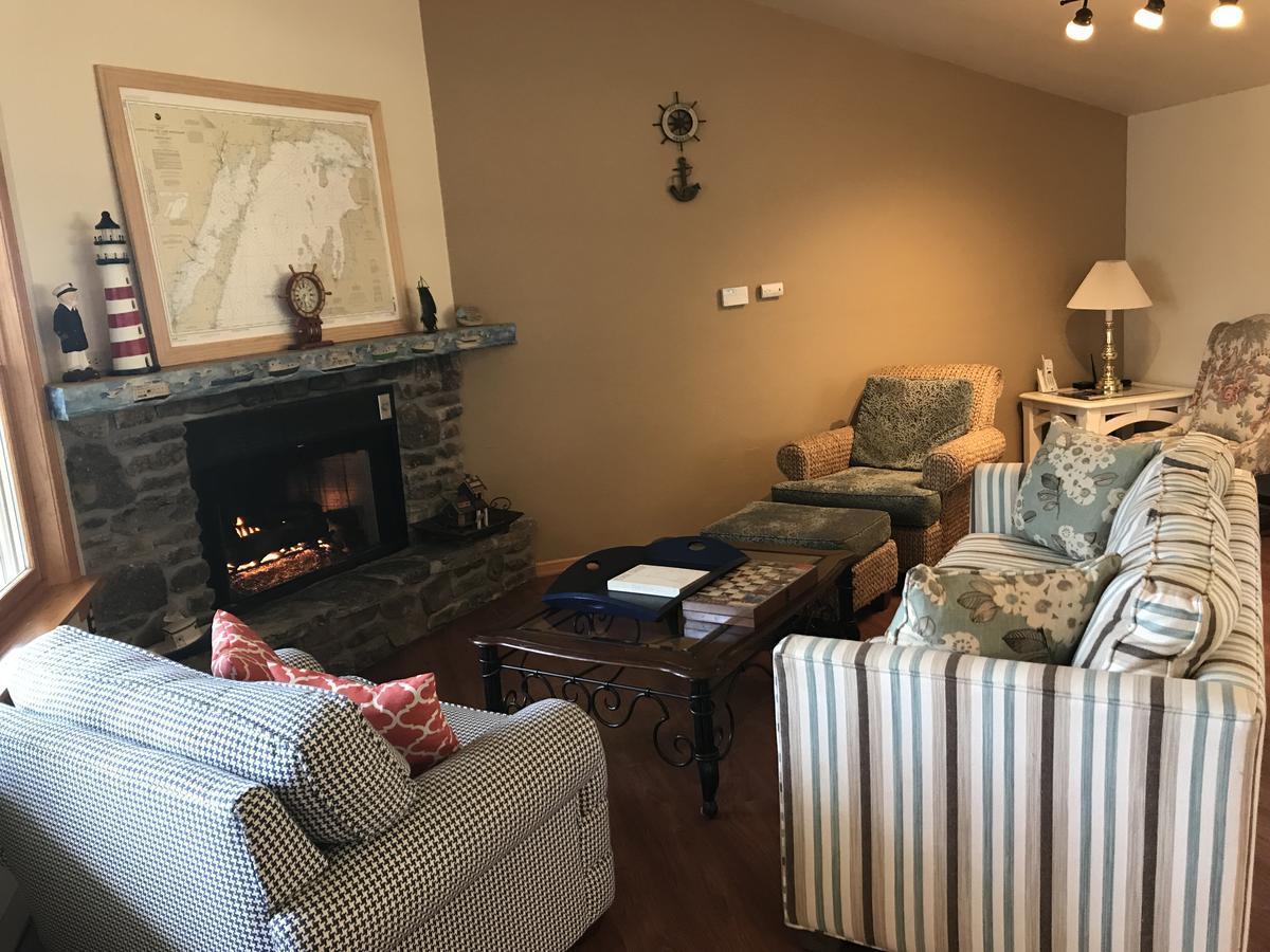 Harbor Light Inn Gills Rock Экстерьер фото