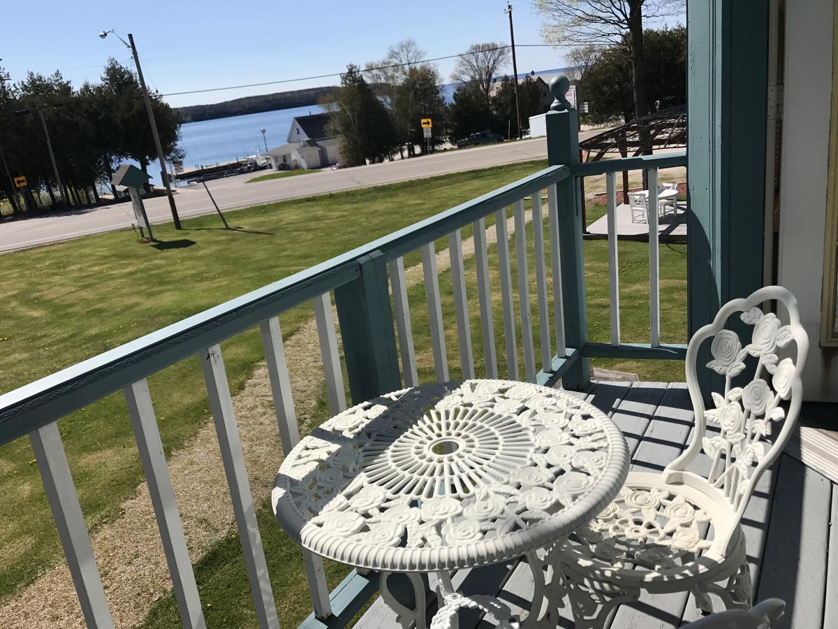 Harbor Light Inn Gills Rock Экстерьер фото